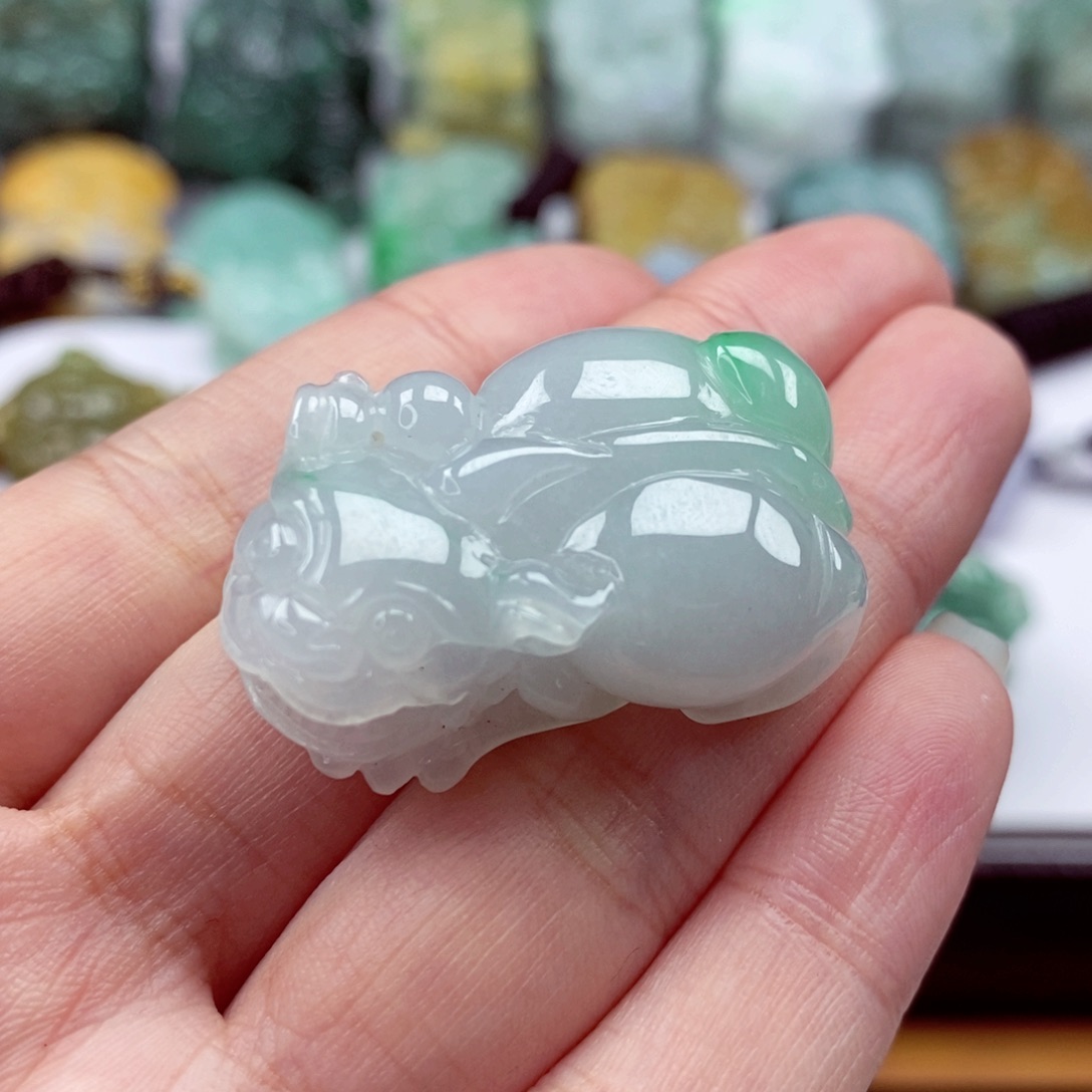 翡翠颈饰未镶嵌翡翠