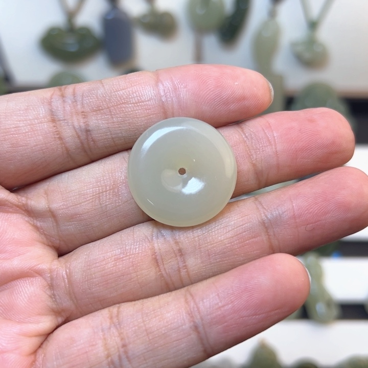 和田玉吊坠(不含链)未镶嵌666