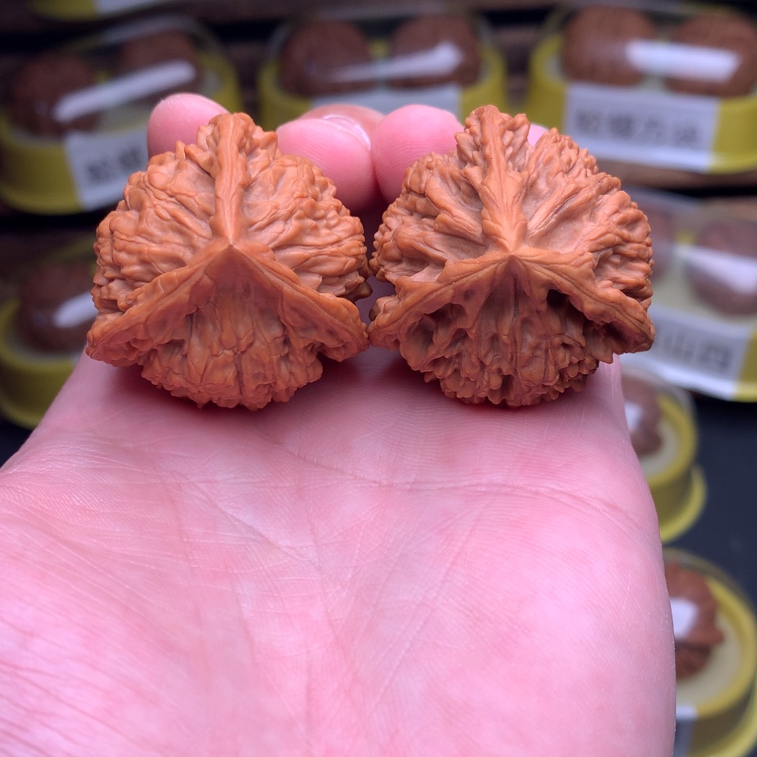 文玩核桃吊坠官帽奔