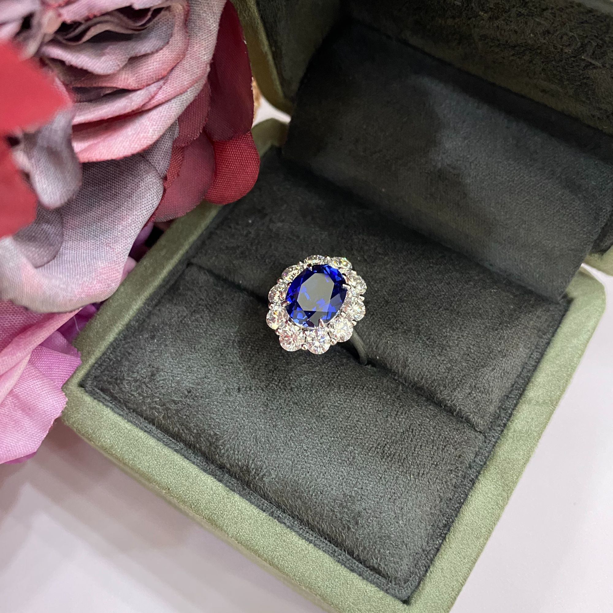 培育蓝宝石铂金培育蓝宝石戒指【主石：3.604ct】