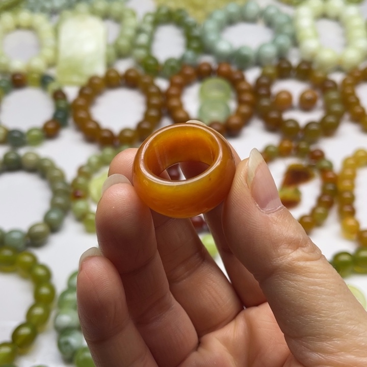 蛇纹石玉戒指未镶嵌