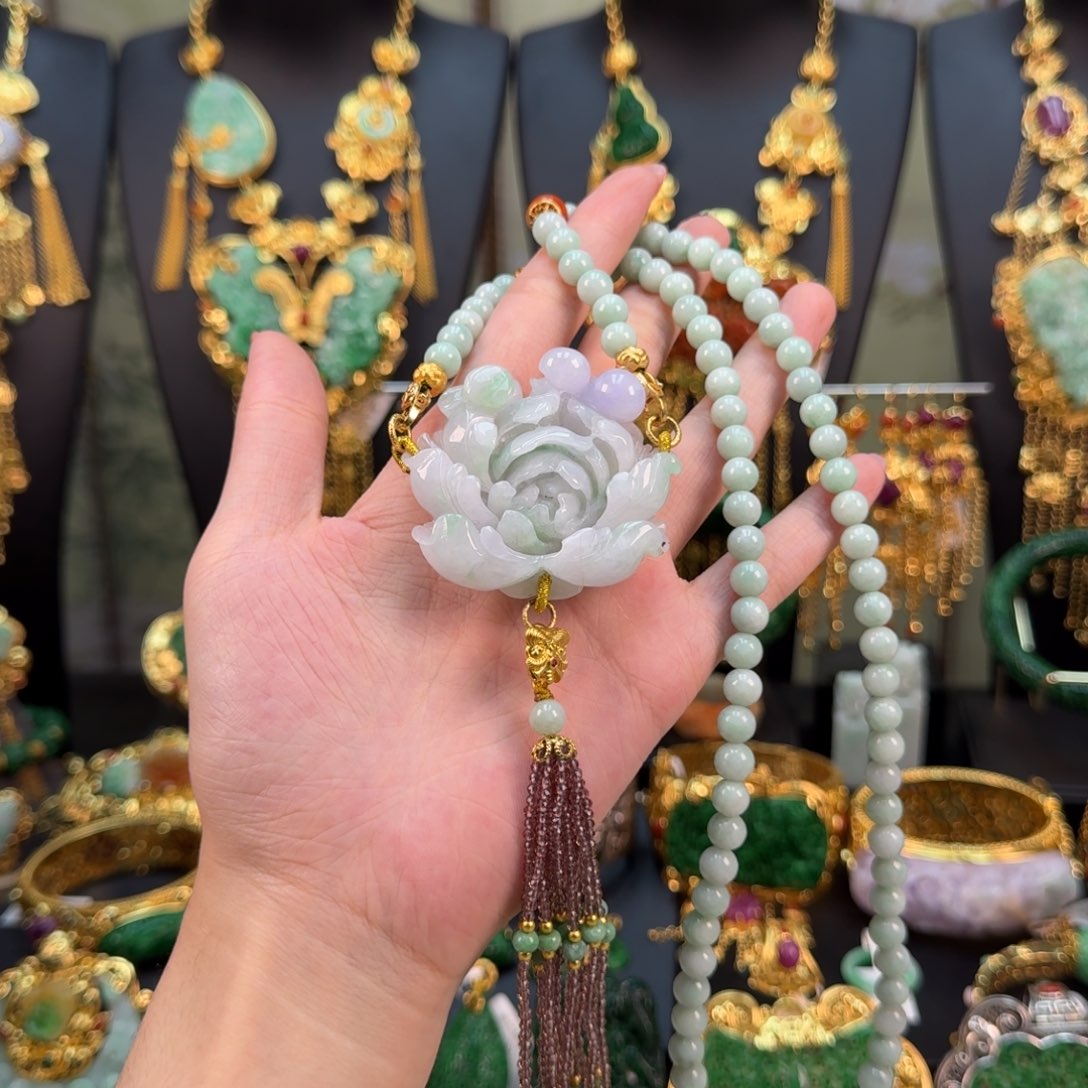 翡翠未镶嵌颈饰福利套装