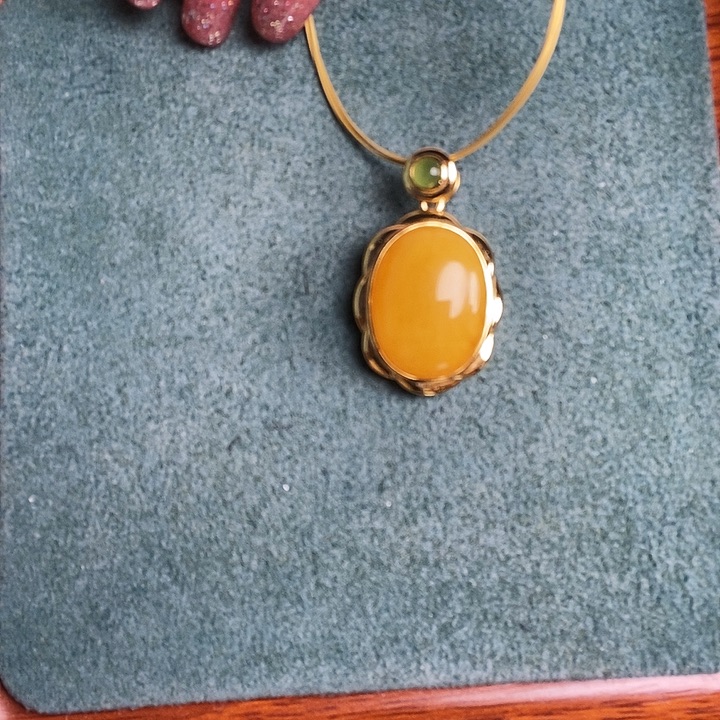 蜜蜡银S925镶嵌颈饰吊坠