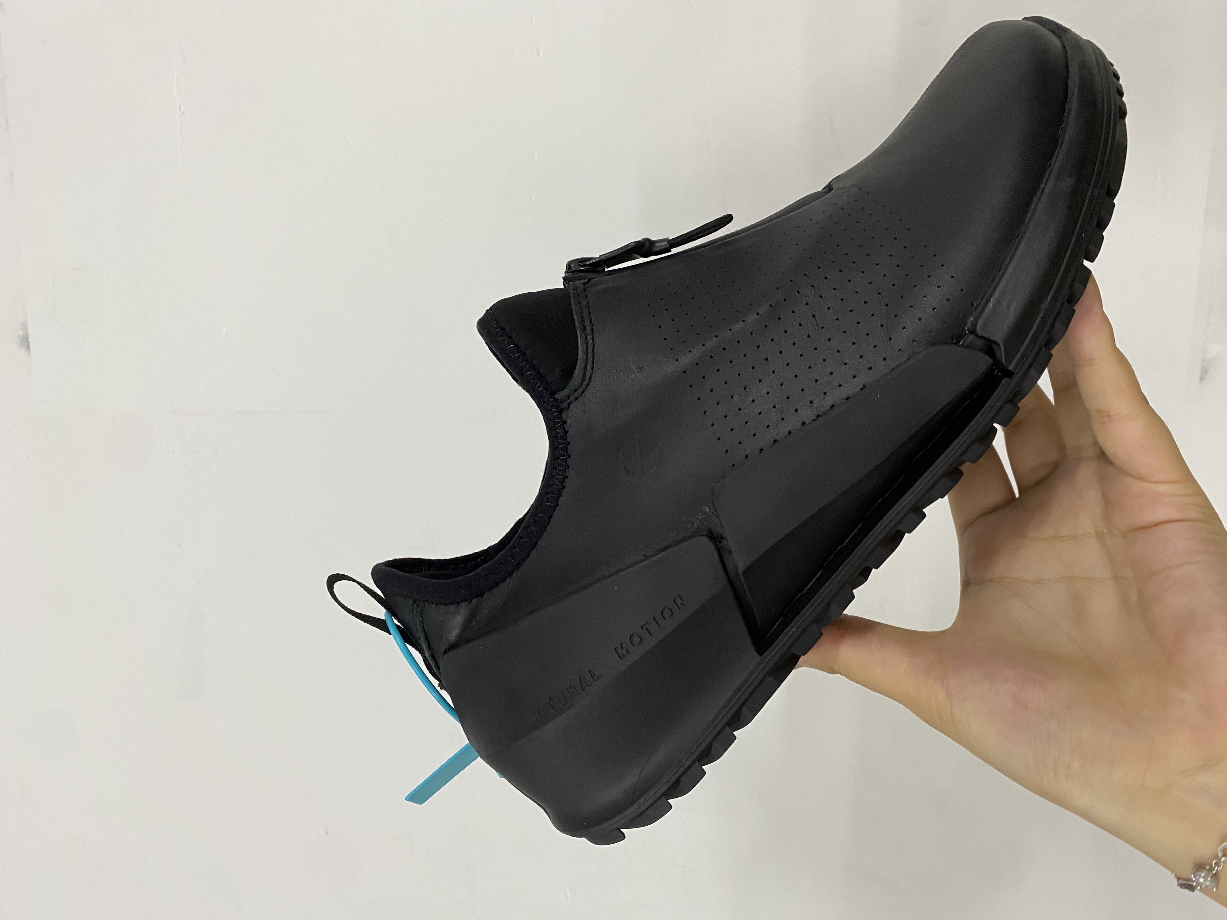 健步2.0系列，耐磨舒适运动，低帮生活休闲皮鞋，男款，