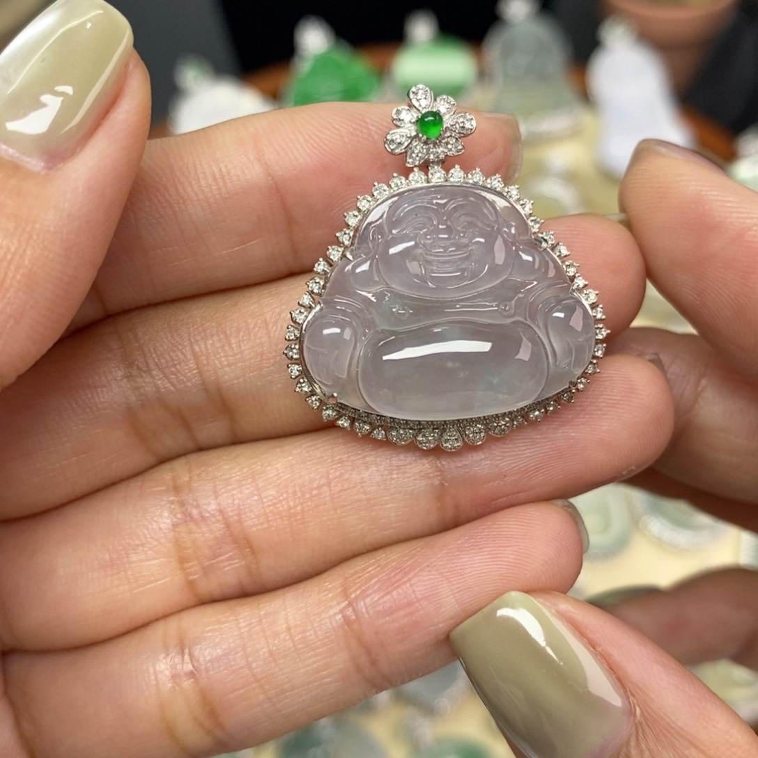 翡翠颈饰18K金镶嵌A货翡翠