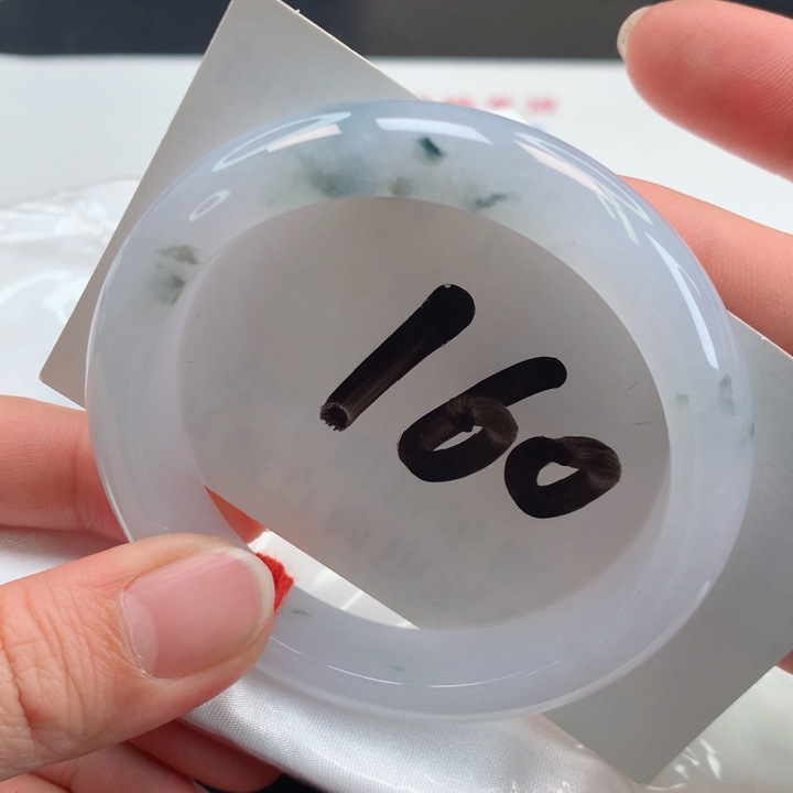 翡翠手镯未镶嵌正