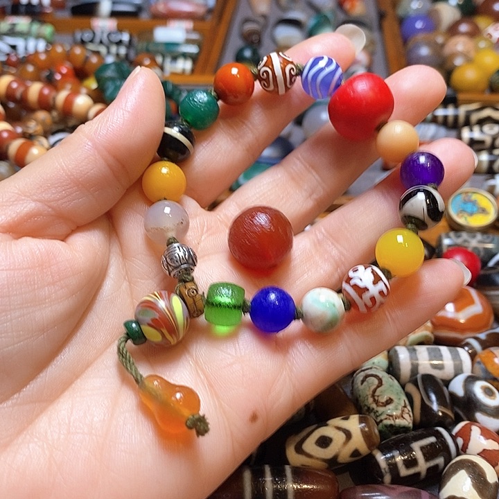 胡***须玛瑙/玉髓颈饰未镶嵌