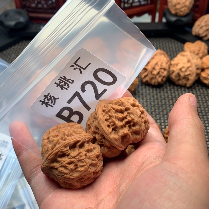 文玩核桃吊坠玉枕