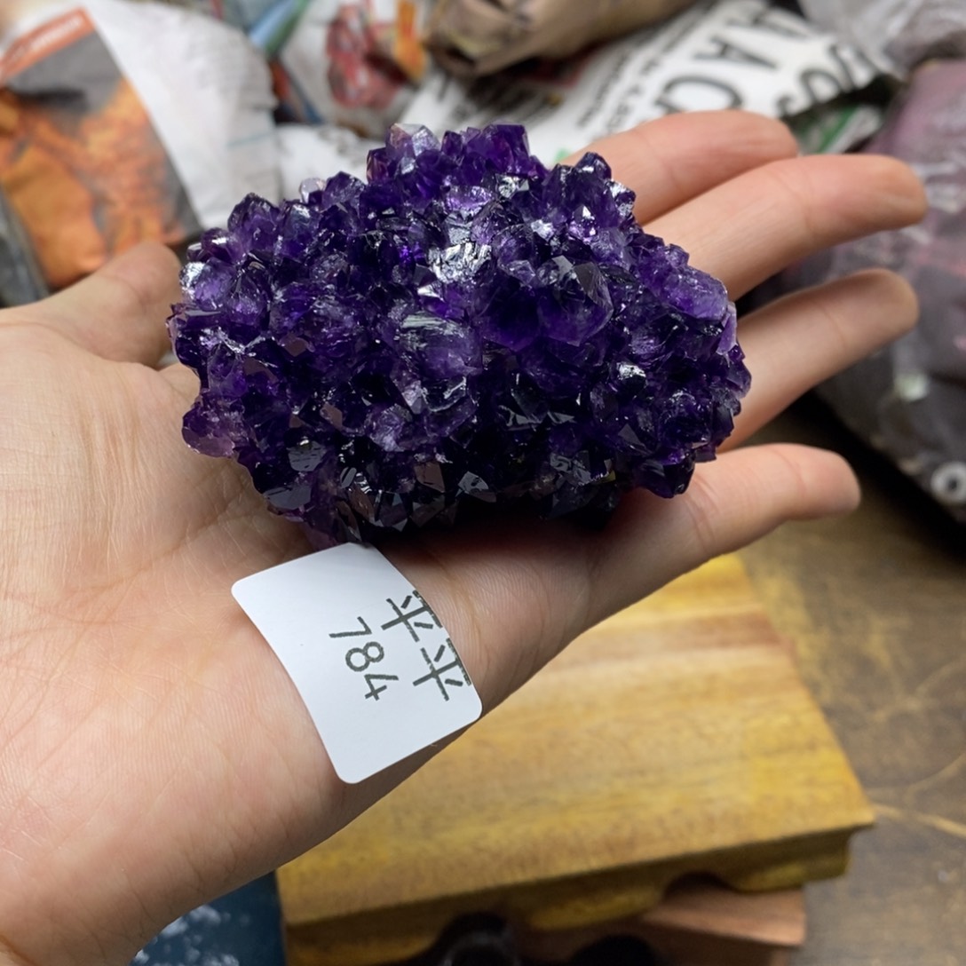 紫晶乌拉圭未镶嵌