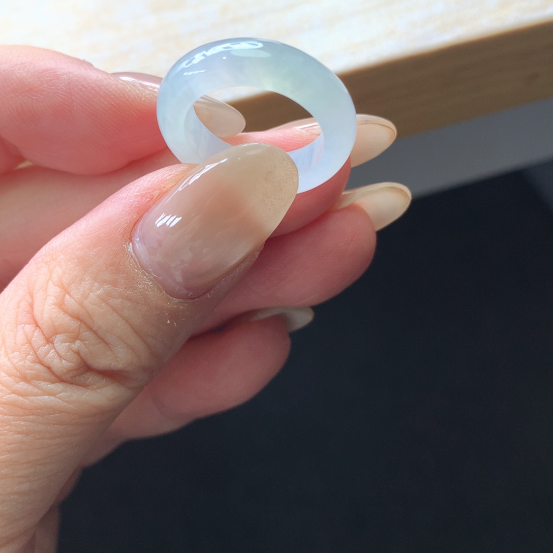 翡翠未镶嵌颈饰吊坠