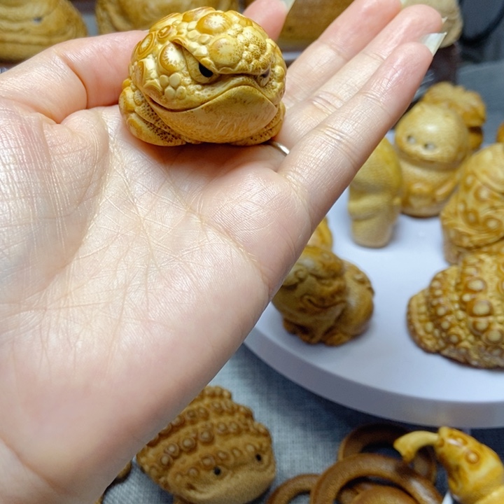 吴***恼竹纯手工雕刻竹根雕手把件