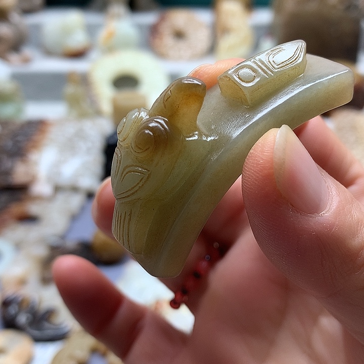 大***山和田玉（糖玉）未镶嵌颈饰