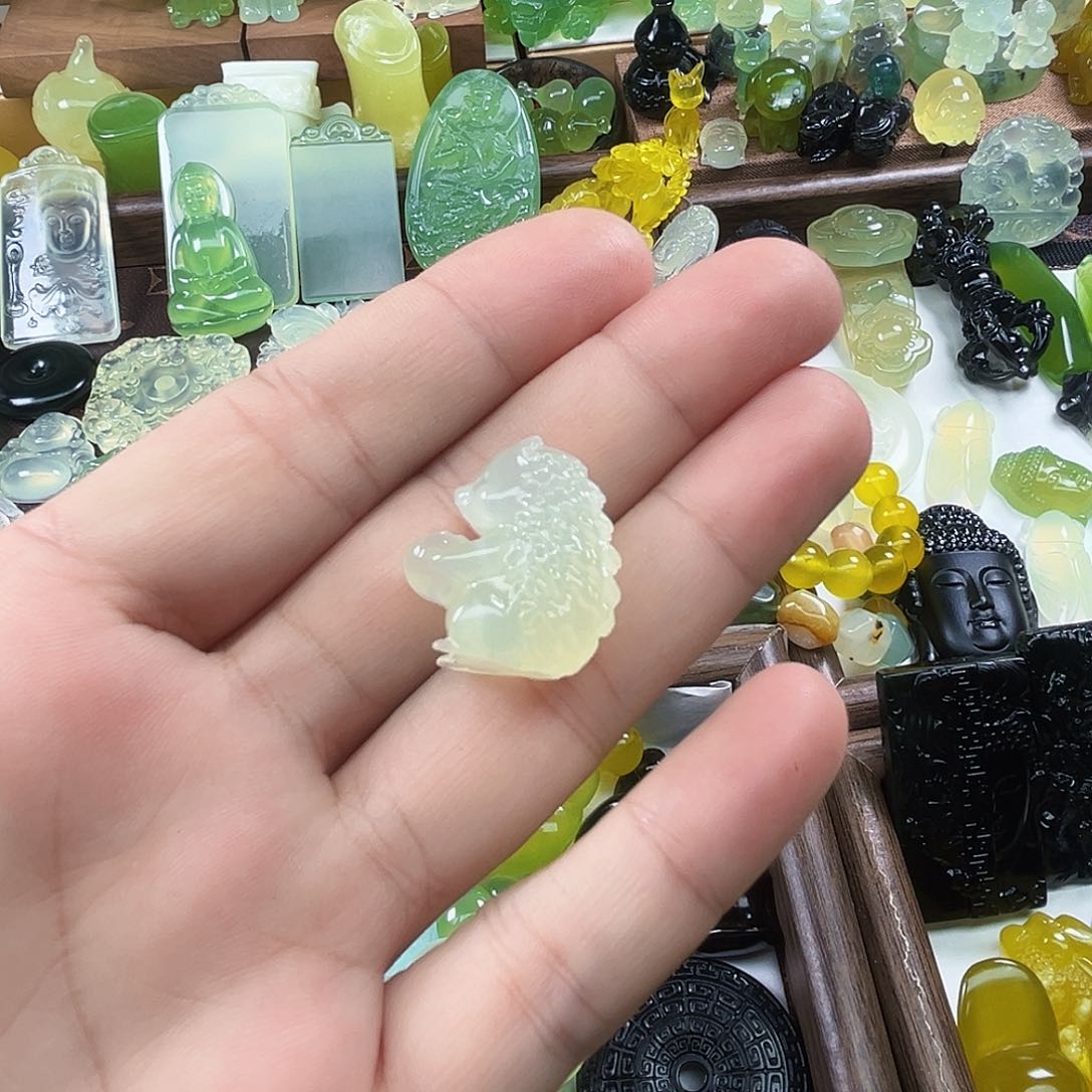 未镶嵌岫玉吊坠(不含链)蔚**儿