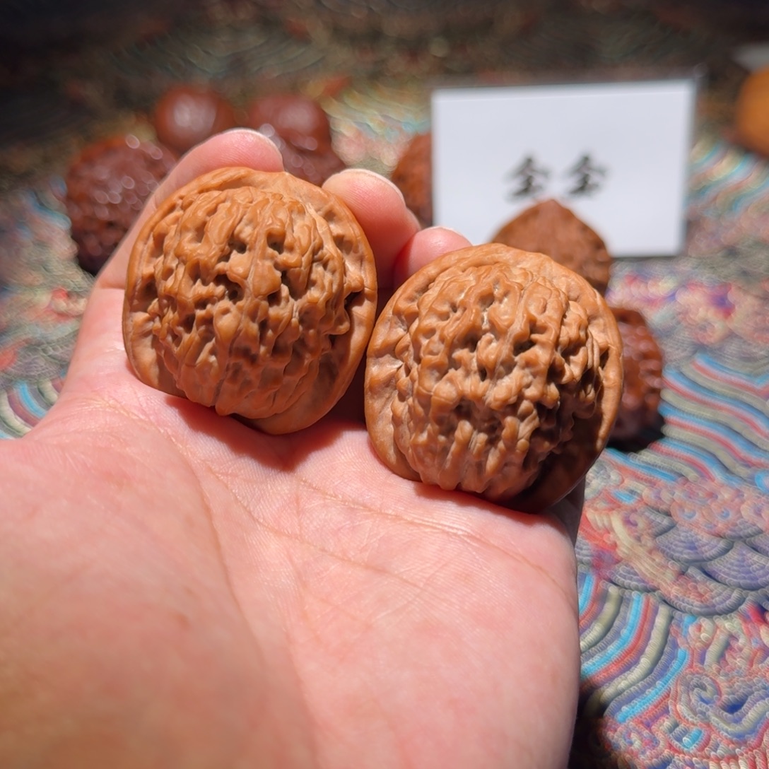 把件核桃527莲花虎头，尺寸39 38 40