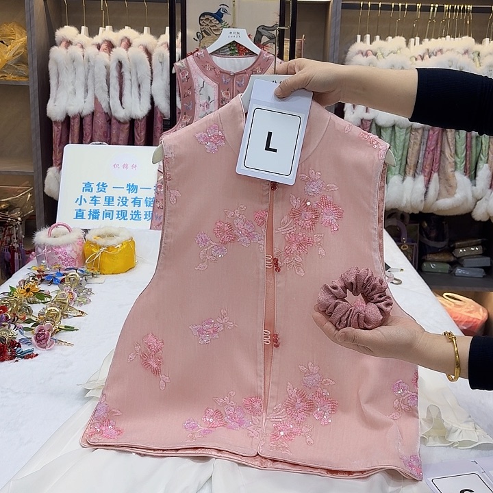 贝**贝非遗传承人的精神风貌