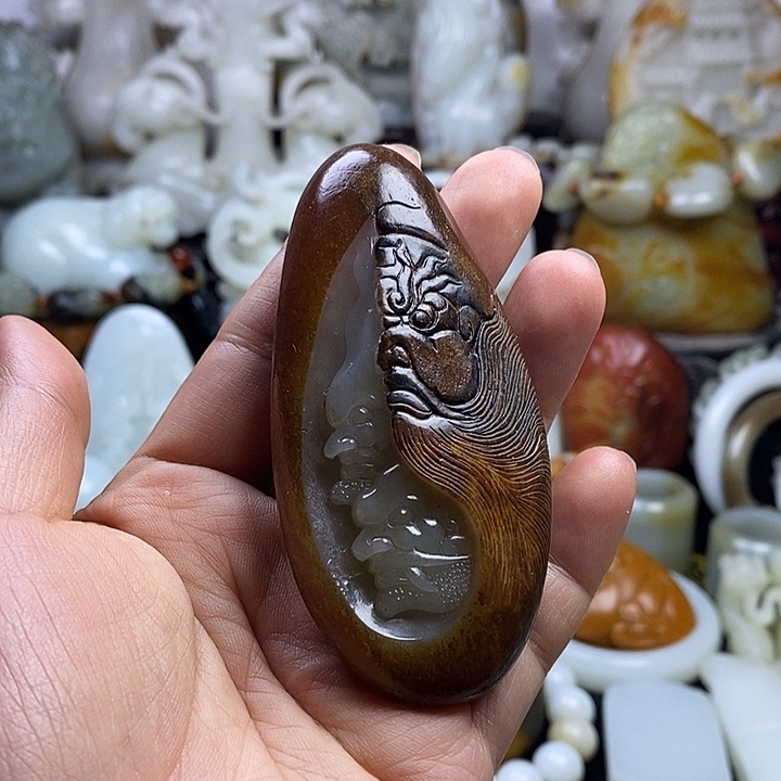 淮***葛和田玉未镶嵌把件