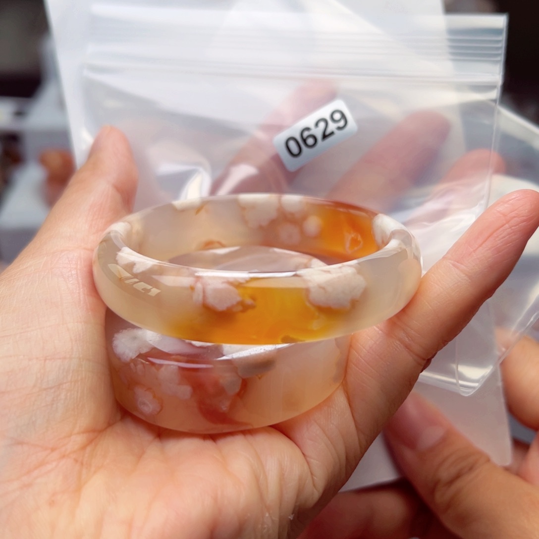 玛瑙/玉髓手镯未镶嵌娇****娇