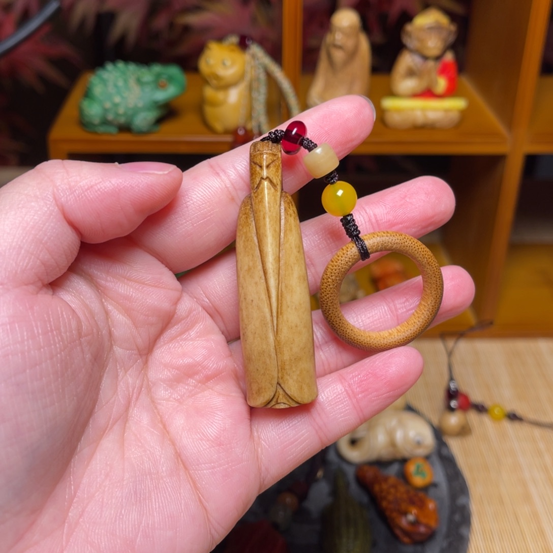 如***闻把件鹿骨鹿角翁仲
