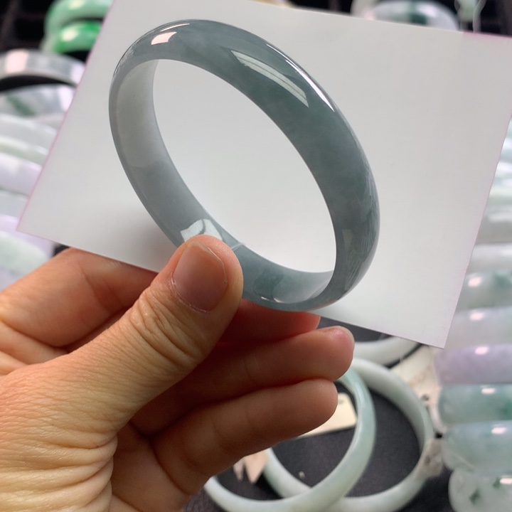 翡翠未镶嵌手镯公主52+