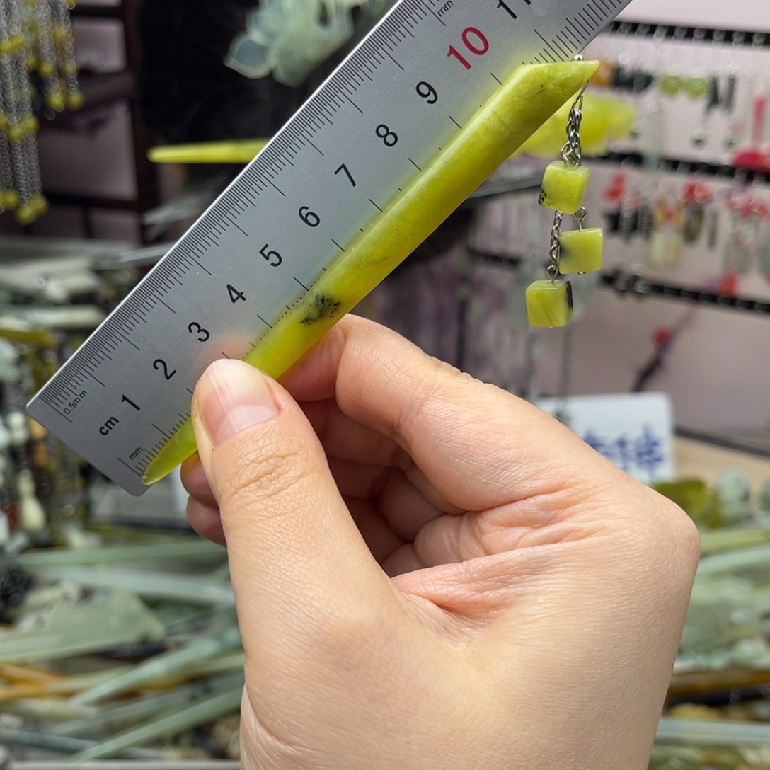 岫玉未镶嵌发饰长度11.5厘米左右，很短！！！！