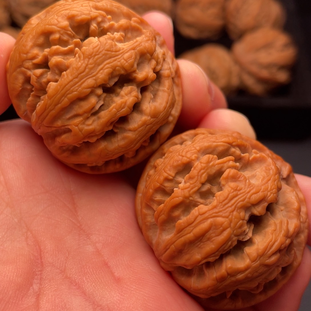 文玩核桃把件秦岭山脉