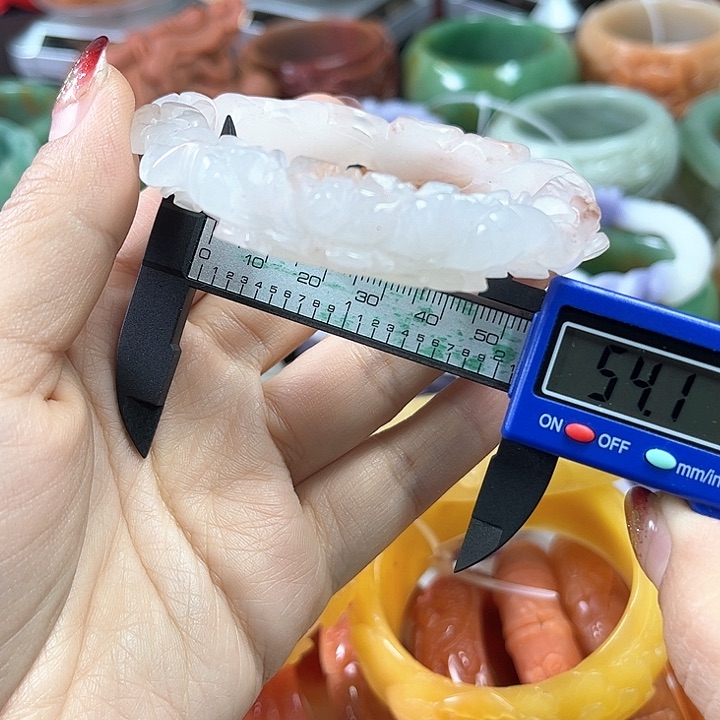 石英质玉手镯未镶嵌