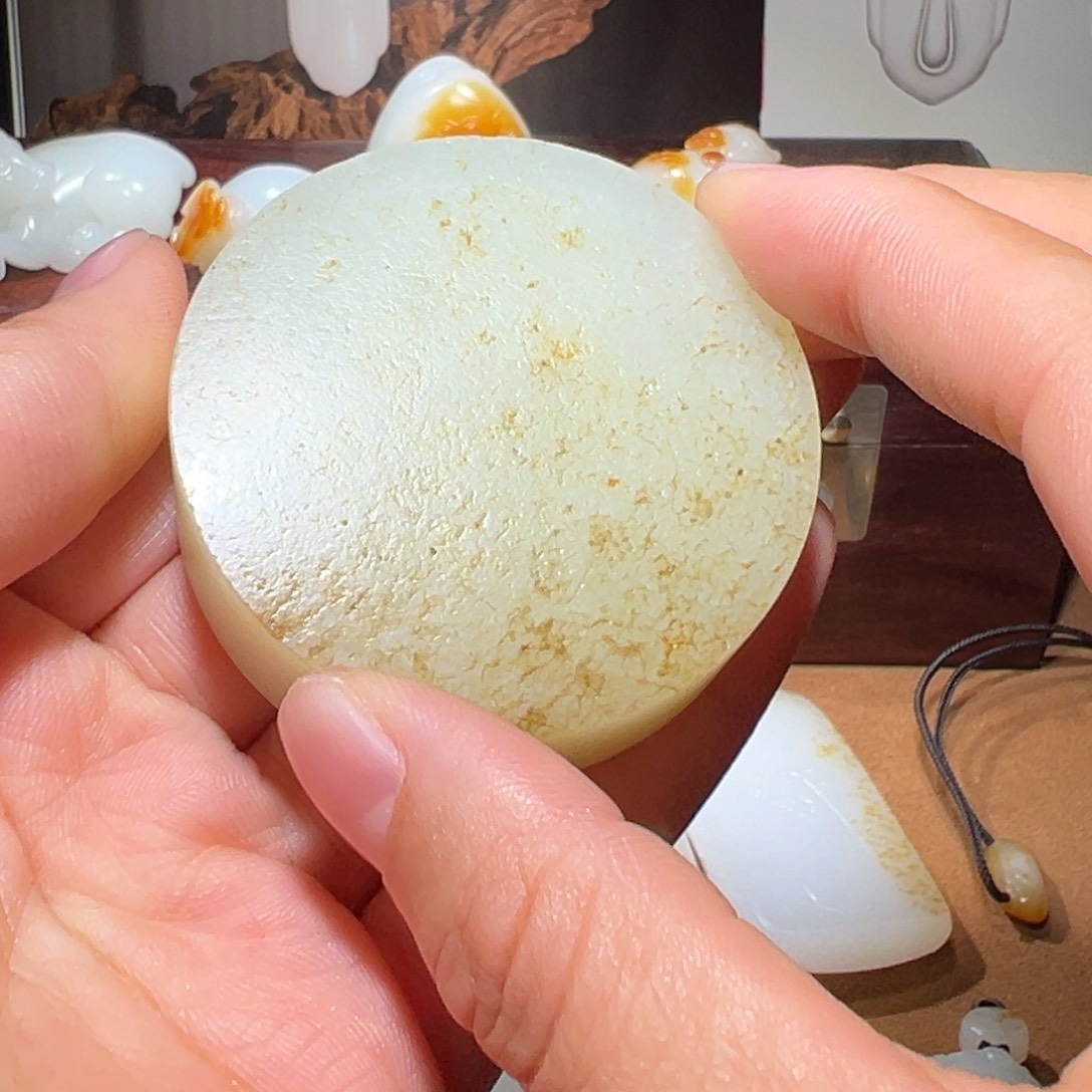 透***色和田玉未镶嵌吊坠(不含链)