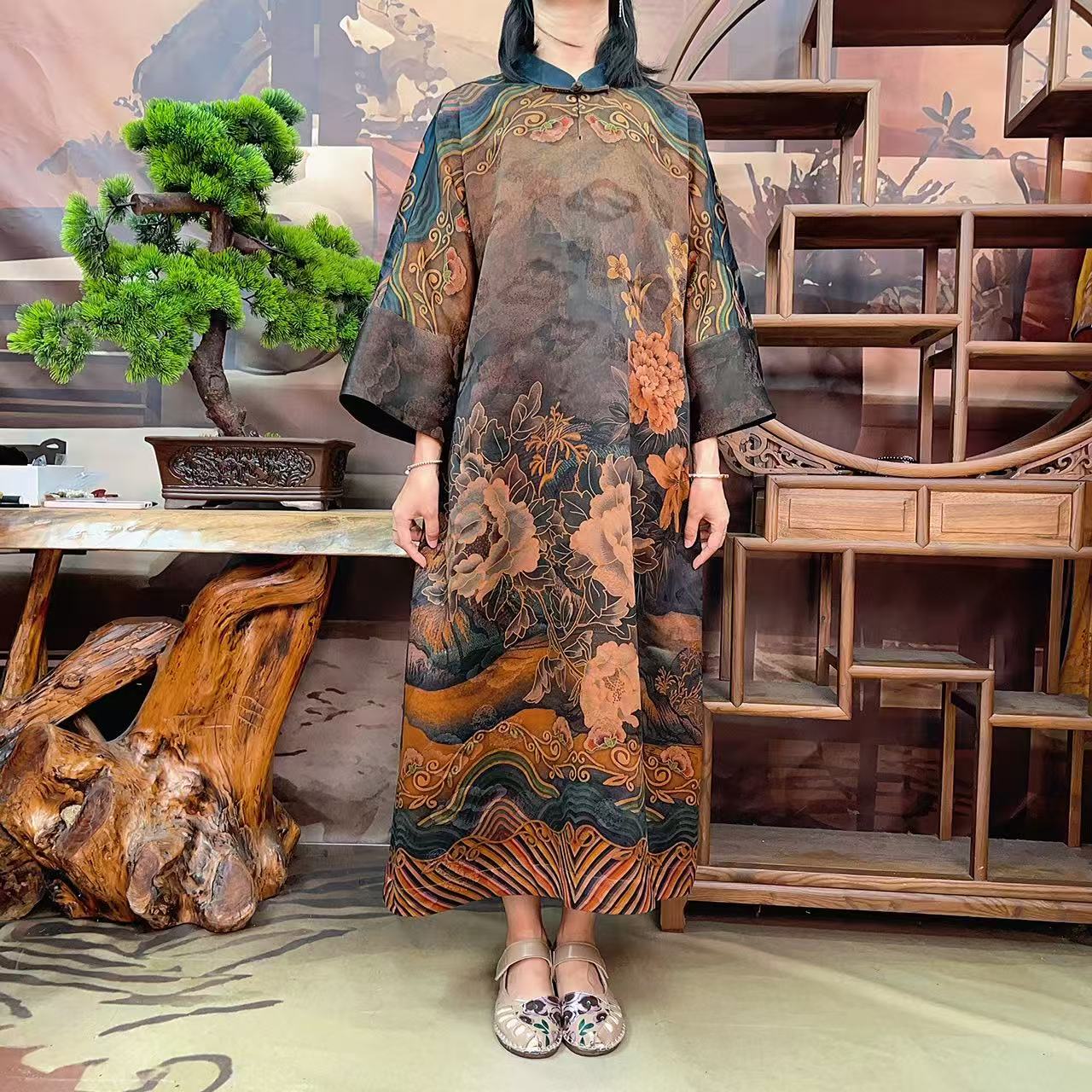 70姆米咖色祥云牡丹花连衣裙100桑蚕丝款香云纱