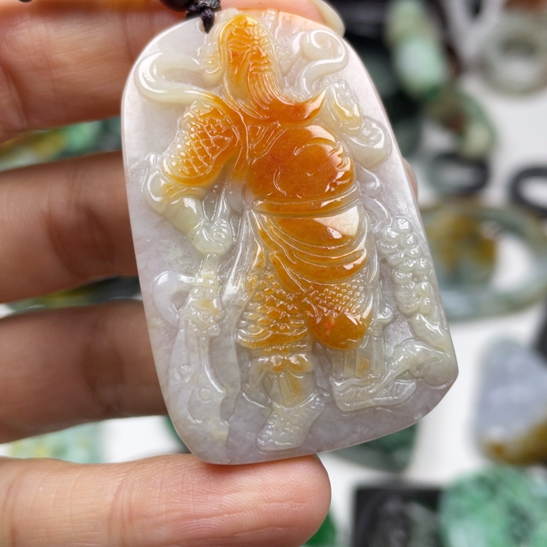 翡翠未镶嵌颈饰牌子