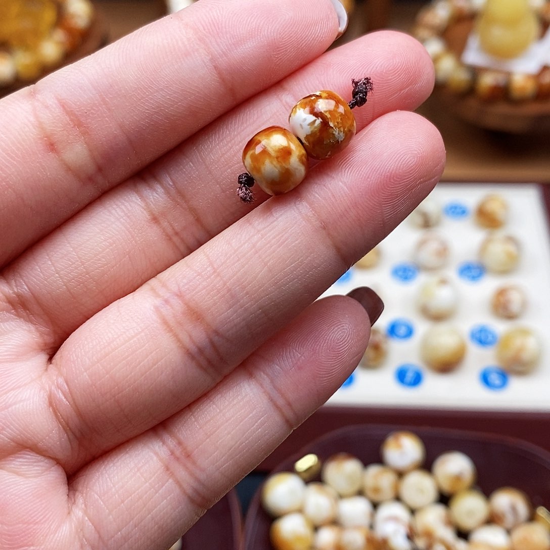 琥珀未镶嵌裸石蜜蜡