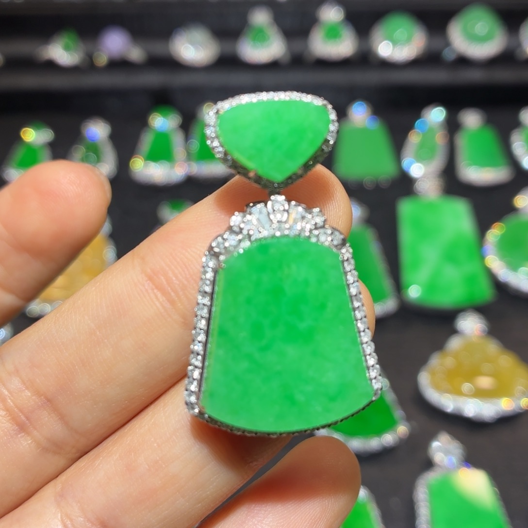 翡翠18K金镶嵌吊坠(不含链)翡翠