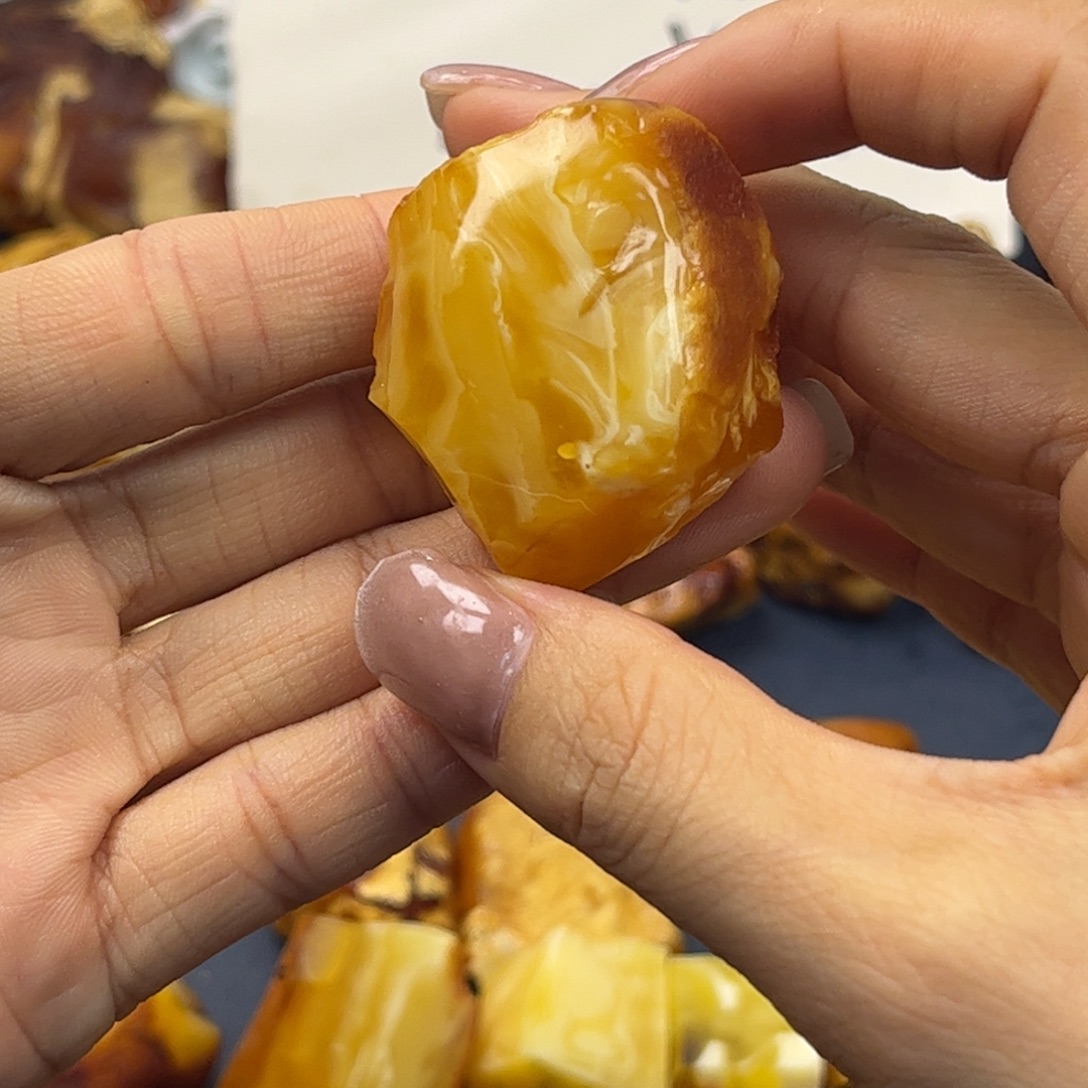 风***鸾定制琥珀未镶嵌蜜蜡定制