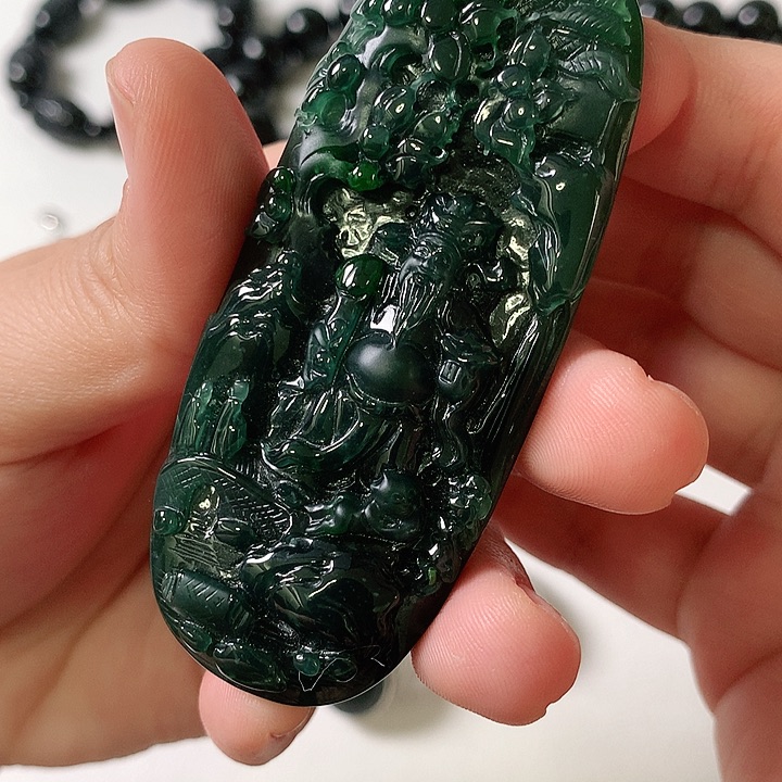 翡翠未镶嵌颈饰翡翠