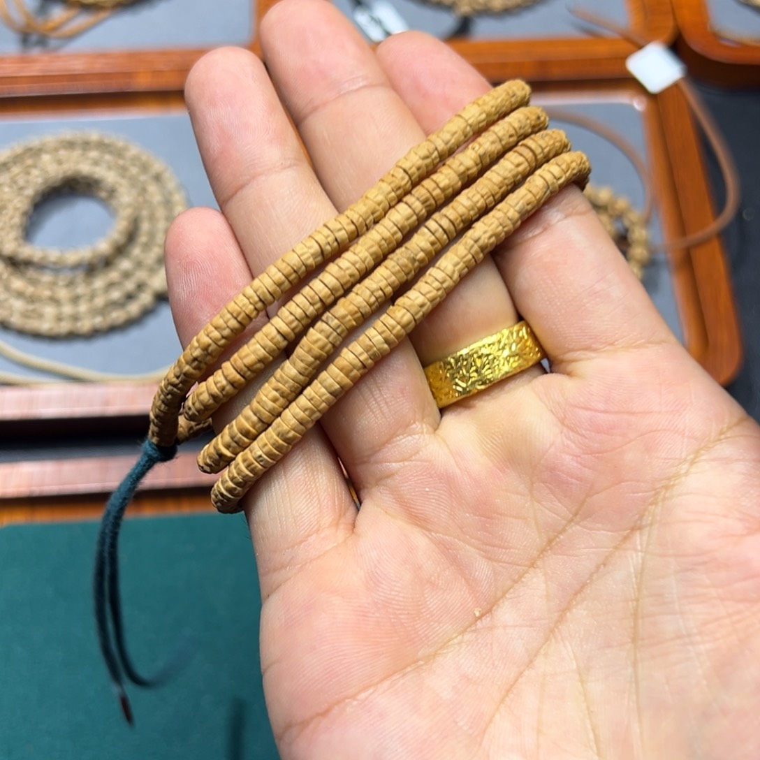 皮***粥柏香籽/百香籽吊坠蝉翼