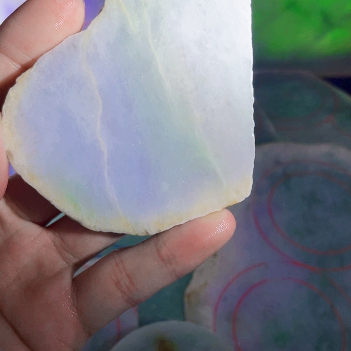 翡翠未镶嵌挂件片料