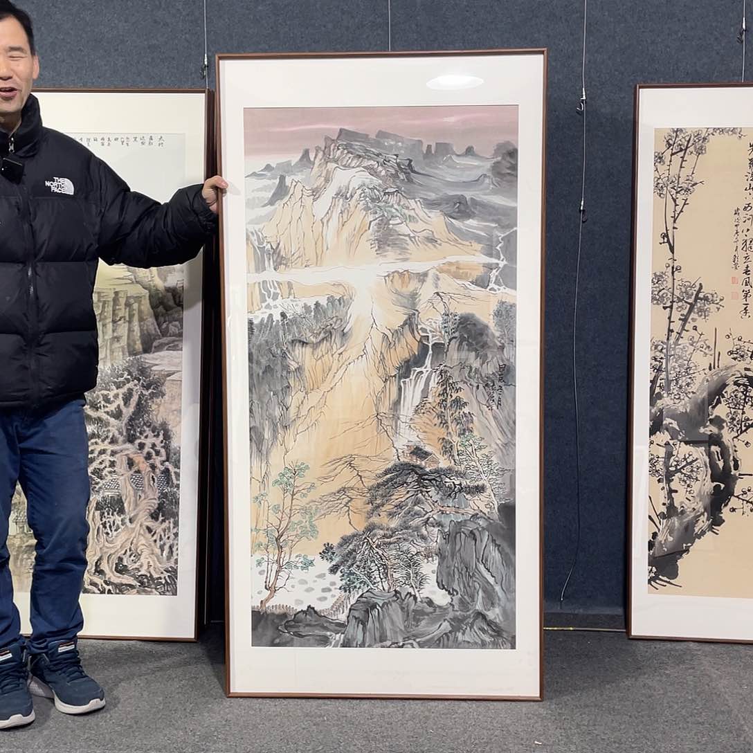 国画手绘画作品带框发