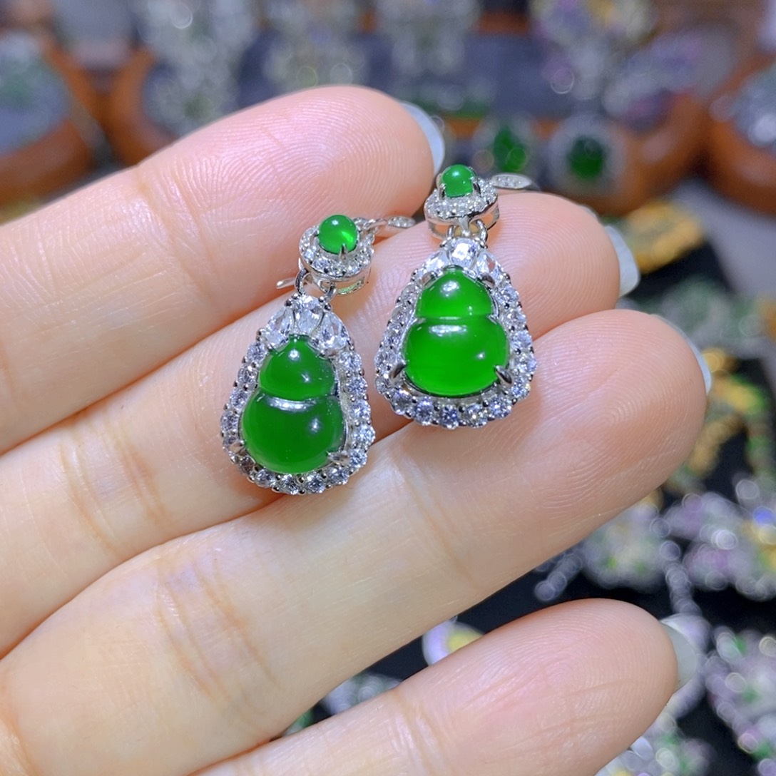 翡翠颈饰银S925镶嵌天然翡翠