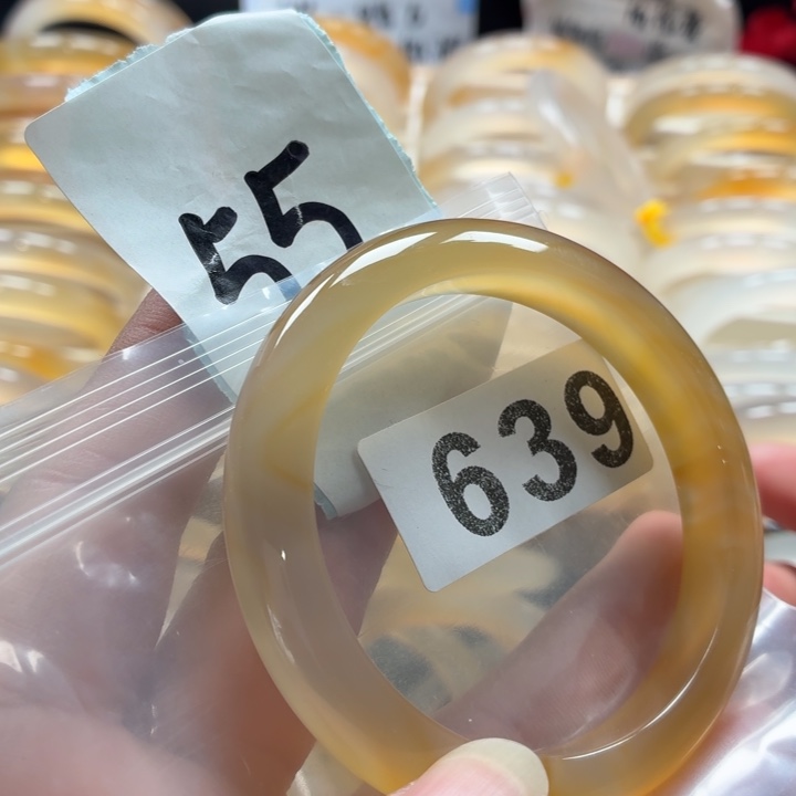 玛瑙/玉髓未镶嵌手镯