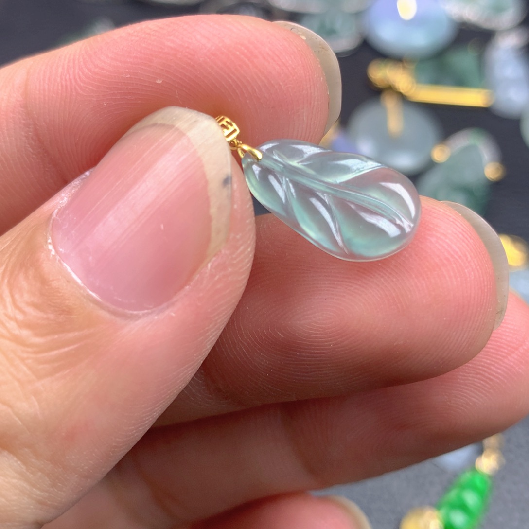 【闪购商品】翡翠18K金镶嵌颈饰翡翠