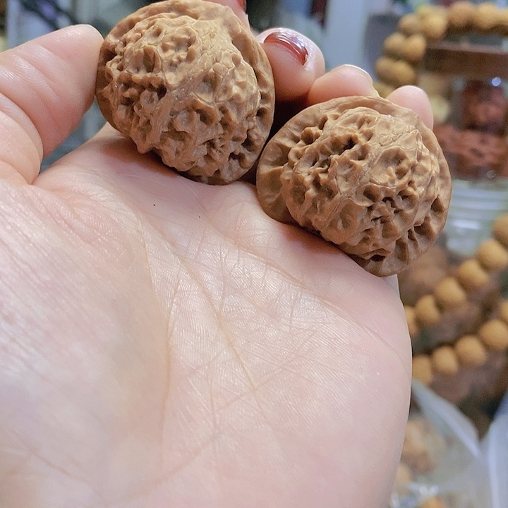 【闪购商品】文玩核桃把件37.5宫灯油