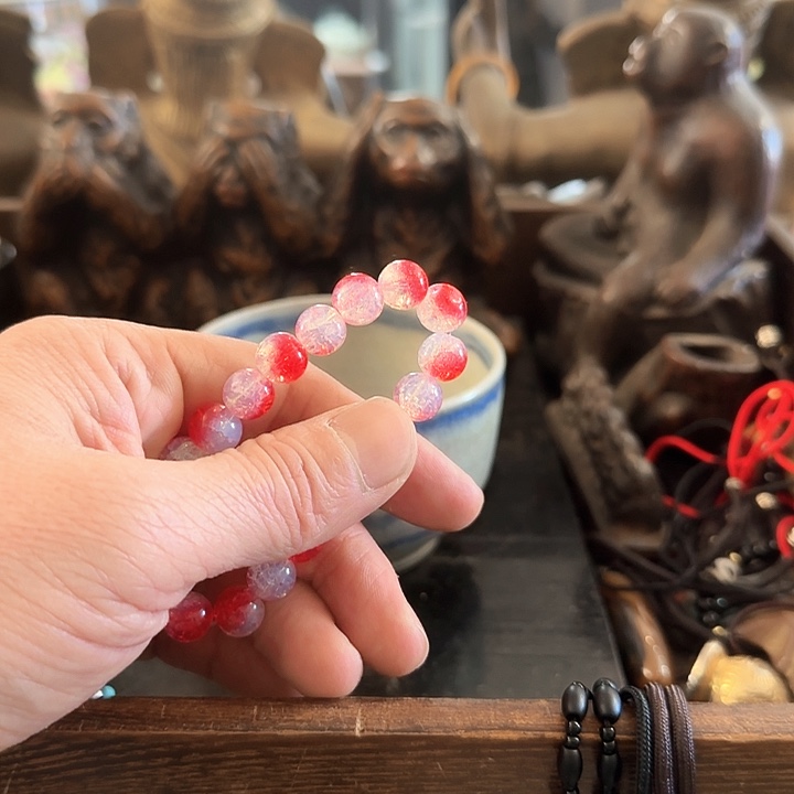 石英质玉颈饰合金