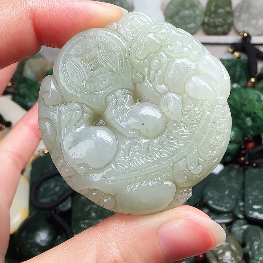 和田玉未镶嵌颈饰