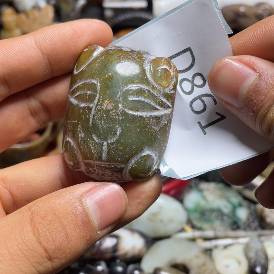 和田玉（糖玉）挂件未镶嵌