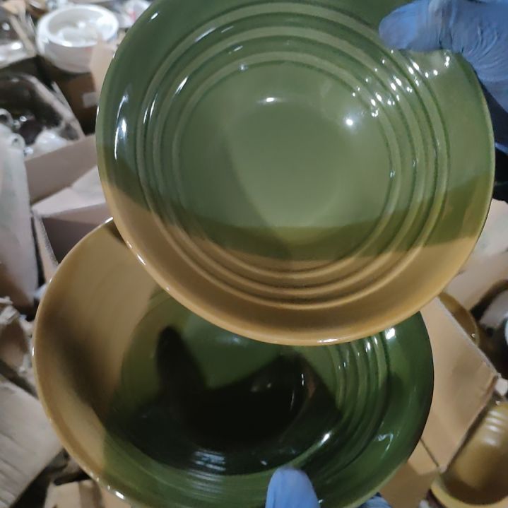 摆件陶瓷盘子碗啥都有