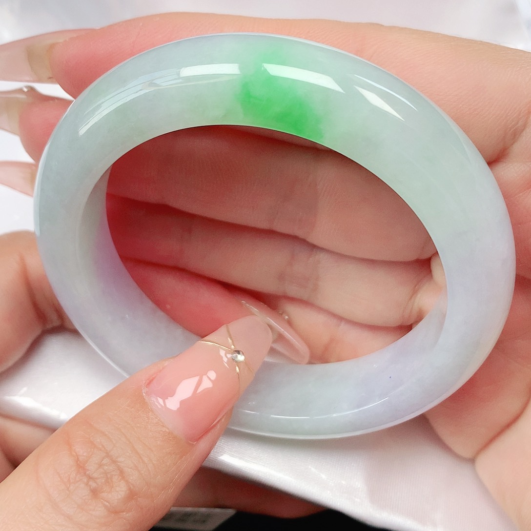 翡翠手镯未镶嵌抖音913