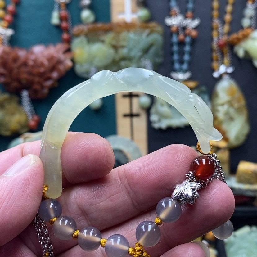 【闪购商品】蛇纹石玉手牌未镶嵌