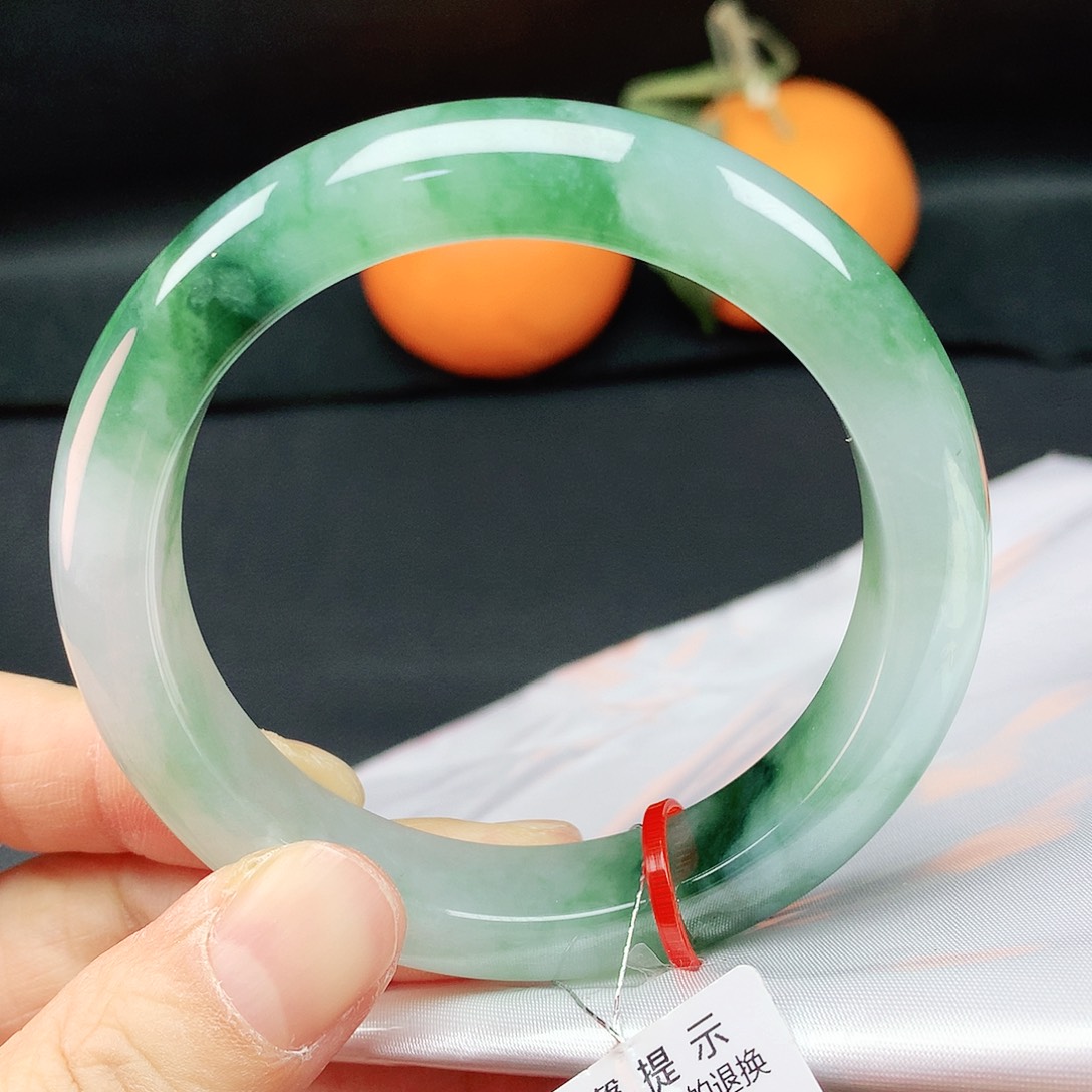 翡翠手镯未镶嵌54+圈