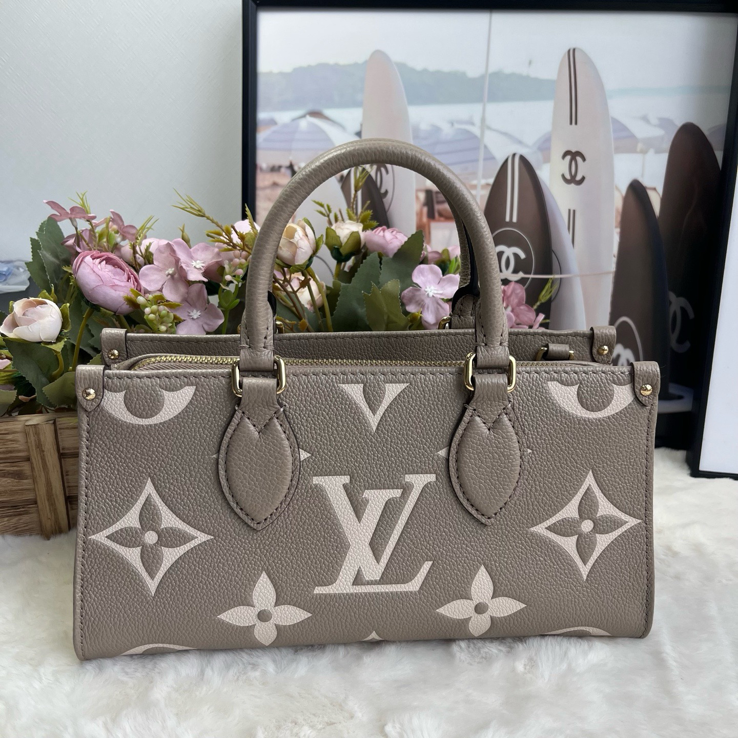 未使用 LouisVuitton/路易威登 大象灰横版on the go(25年票全套）