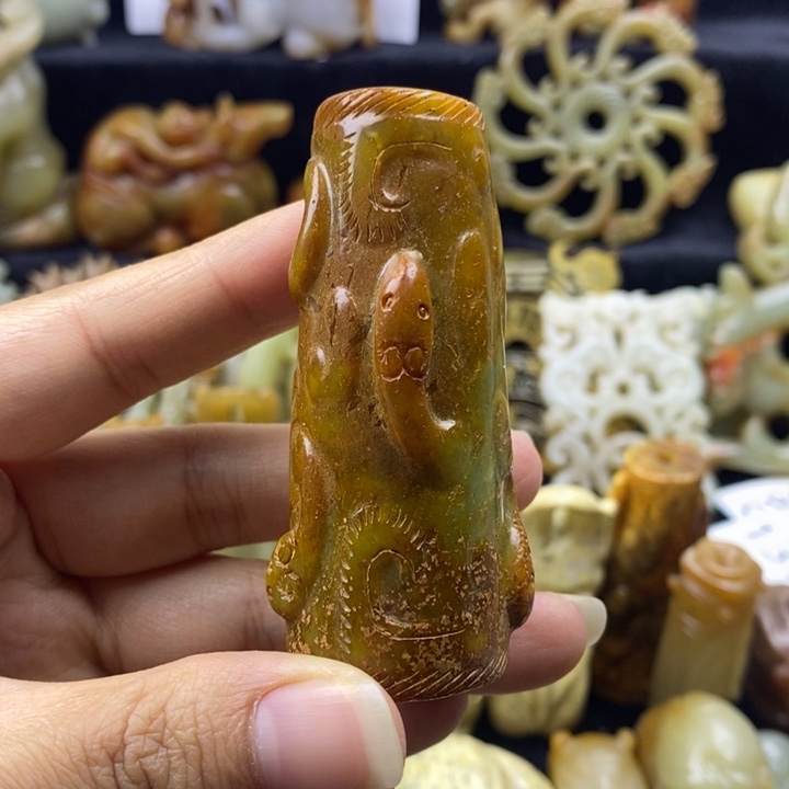 蛇纹石玉颈饰未镶嵌5