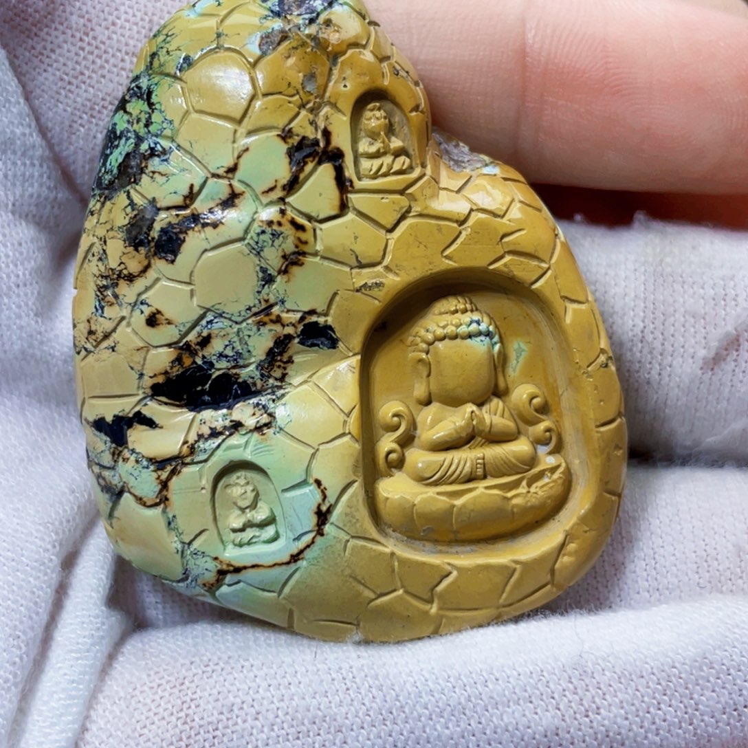 绿松石未镶嵌饰品